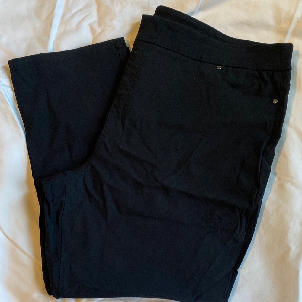 Mario Serrani Black Pull On Crop Pants